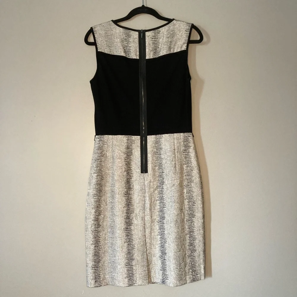 Tahari Snake Print 8 Dress Career Work Sexy LBD. 
Very good condition - Picture 2 of 6